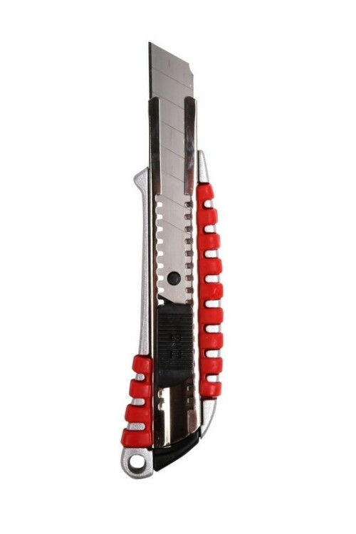Нож с сегментированным лезвием 18 мм, металлический обрезиненный корпус | 12-4900 | REXANT